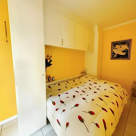 Comfortable In Blankenberge, 40 Sqm, Parking *