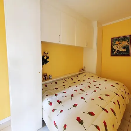 Comfortable In Blankenberge, 40 Sqm, Parking Apartmán