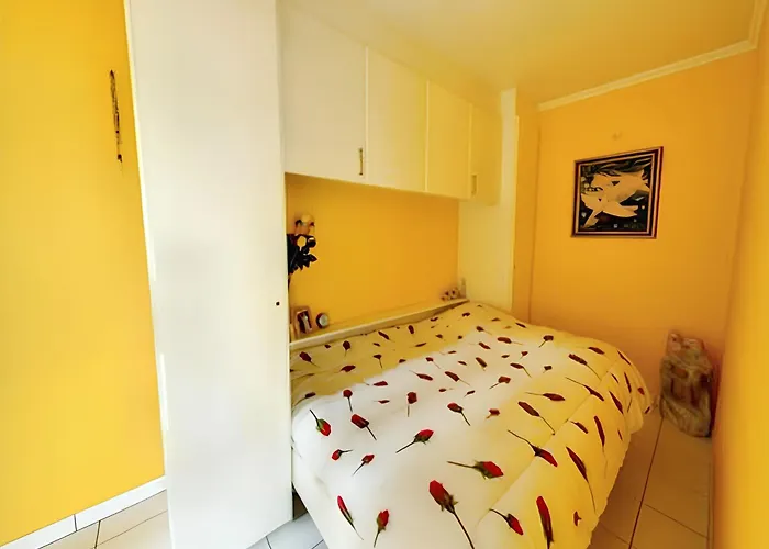 Comfortable In Blankenberge, 40 Sqm, Parking *